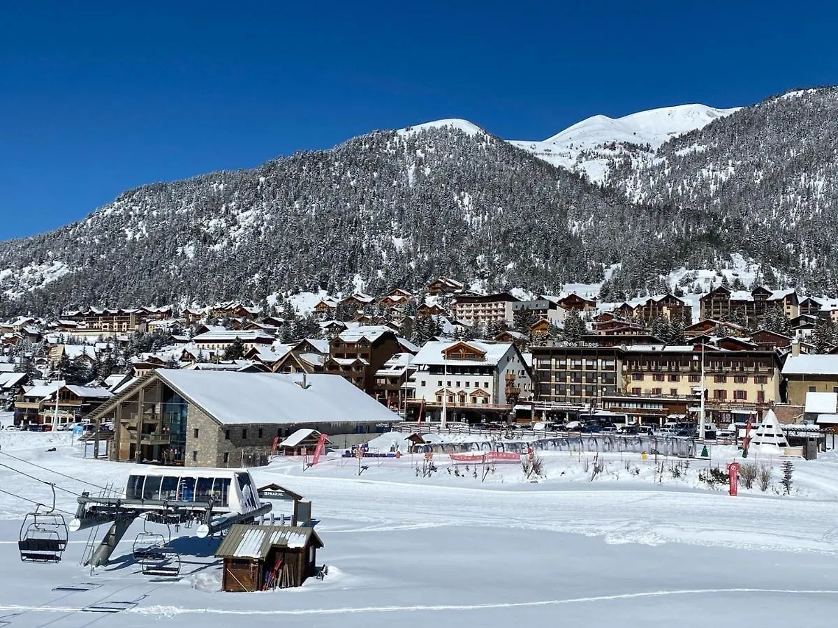 Apartment Le Janus, Pied Des Pistes, 2 Garages, Terrasse Avec Sauna Montgenevre